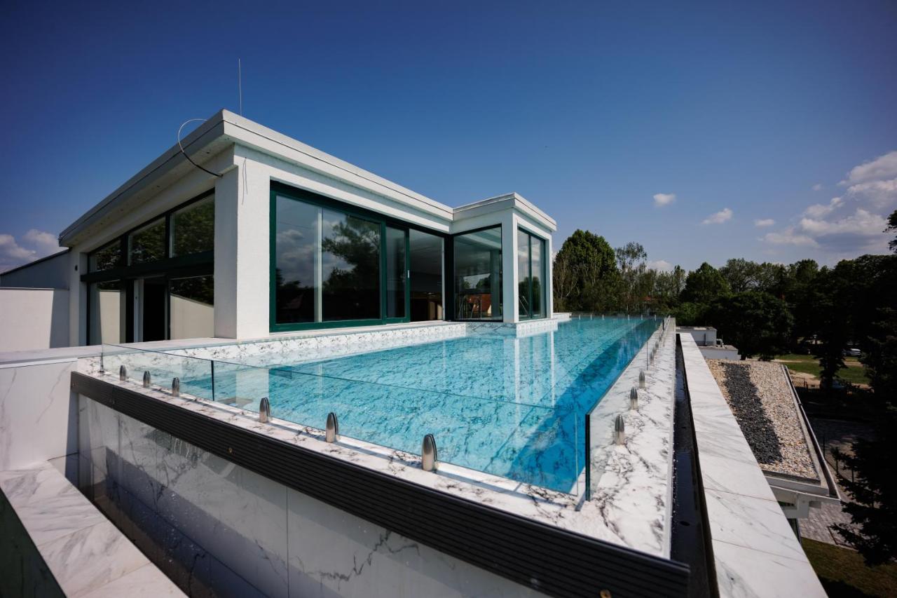 Villa Bauhaus Wellness Apartman 102 شيوفوك المظهر الخارجي الصورة