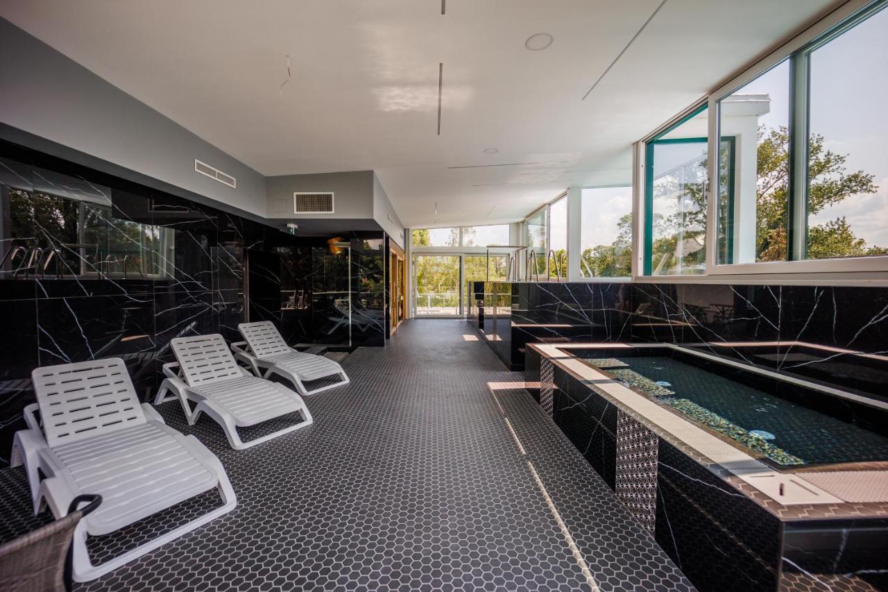 Villa Bauhaus Wellness Apartman 102 شيوفوك المظهر الخارجي الصورة